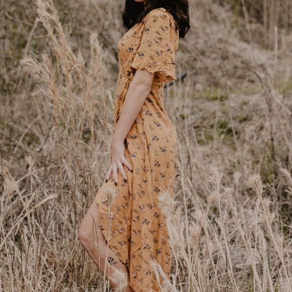 ❤️1DAY SALE ❤️💕Mustard Yellow Wrap Dress💕 - Picture 2 of 6